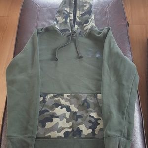 Mens Under Armour hoodie